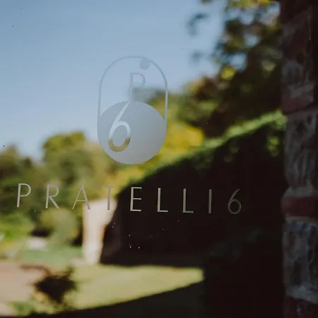 Pratelli6 Nocleg ze śniadaniem 4*